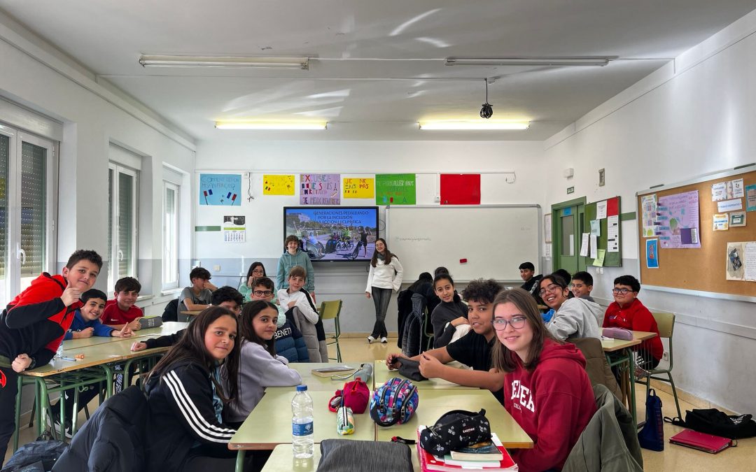 Disseminating our ERASMUS+ among 1st E.S.O. students.