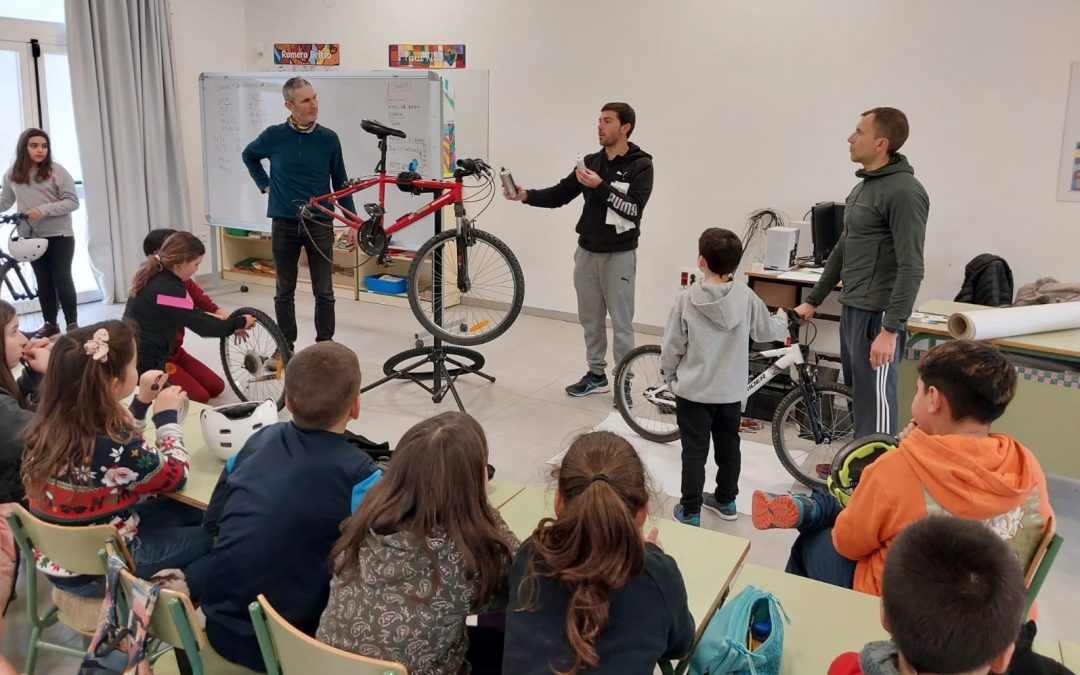 DIY BIKE REPAIR WORKSHOP IN ALLO, NAVARRA
